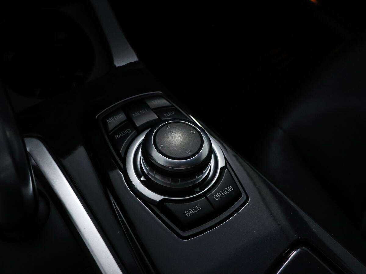 BMW 5 серии с пробегом — 2014 год. Фото: #15