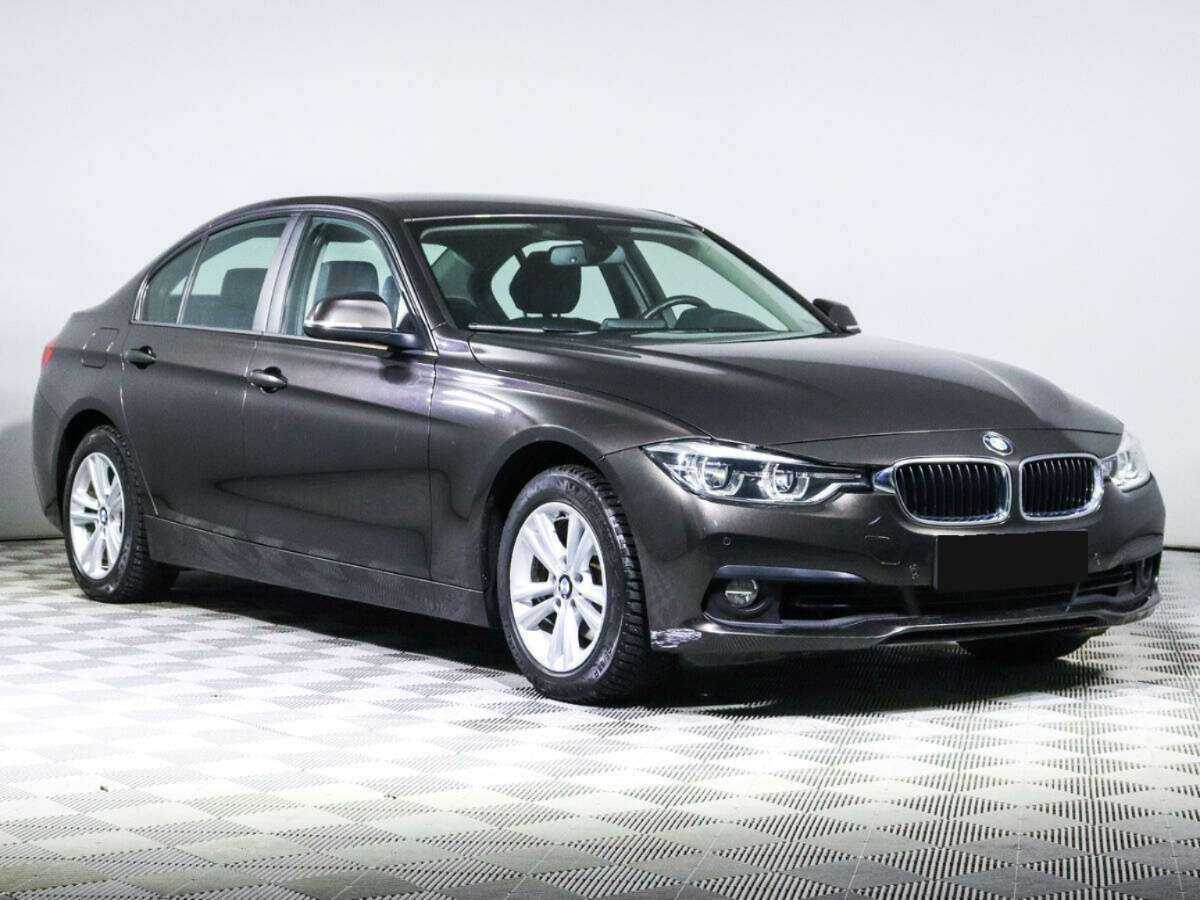 BMW 3 серии с пробегом — 2017 год. Фото: #2