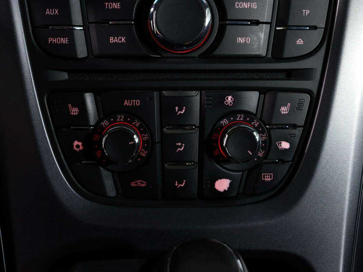 Opel Astra с пробегом — 2012 год. Фото: #14