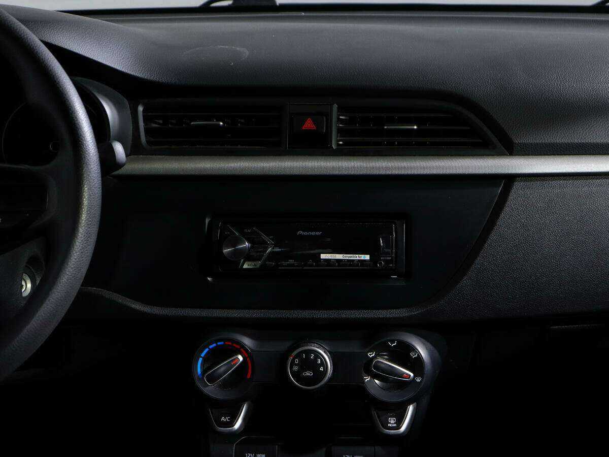 Kia Rio с пробегом — 2017 год. Фото: #10