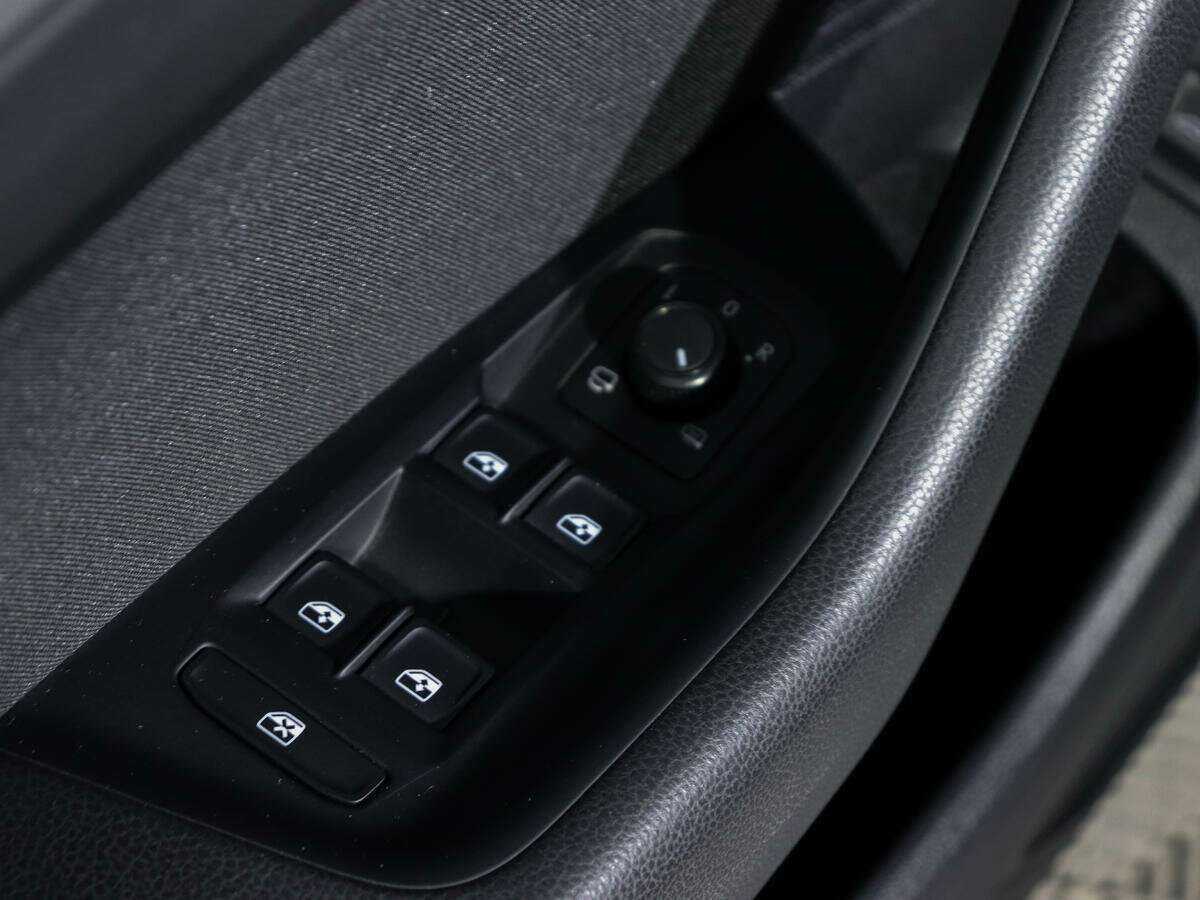 Volkswagen Passat с пробегом — 2015 год. Фото: #14