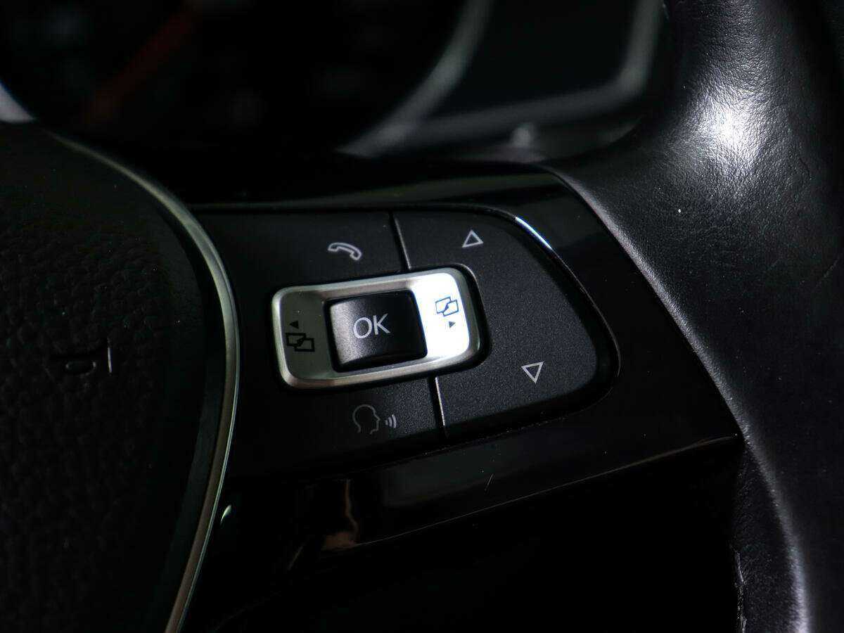 Volkswagen Passat с пробегом — 2015 год. Фото: #16