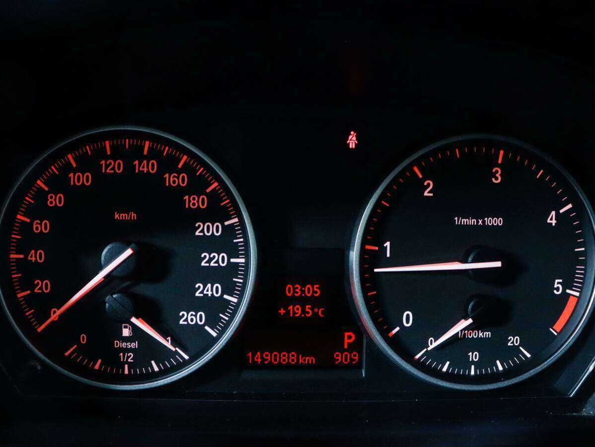 BMW X1 с пробегом — 2012 год. Фото: #10