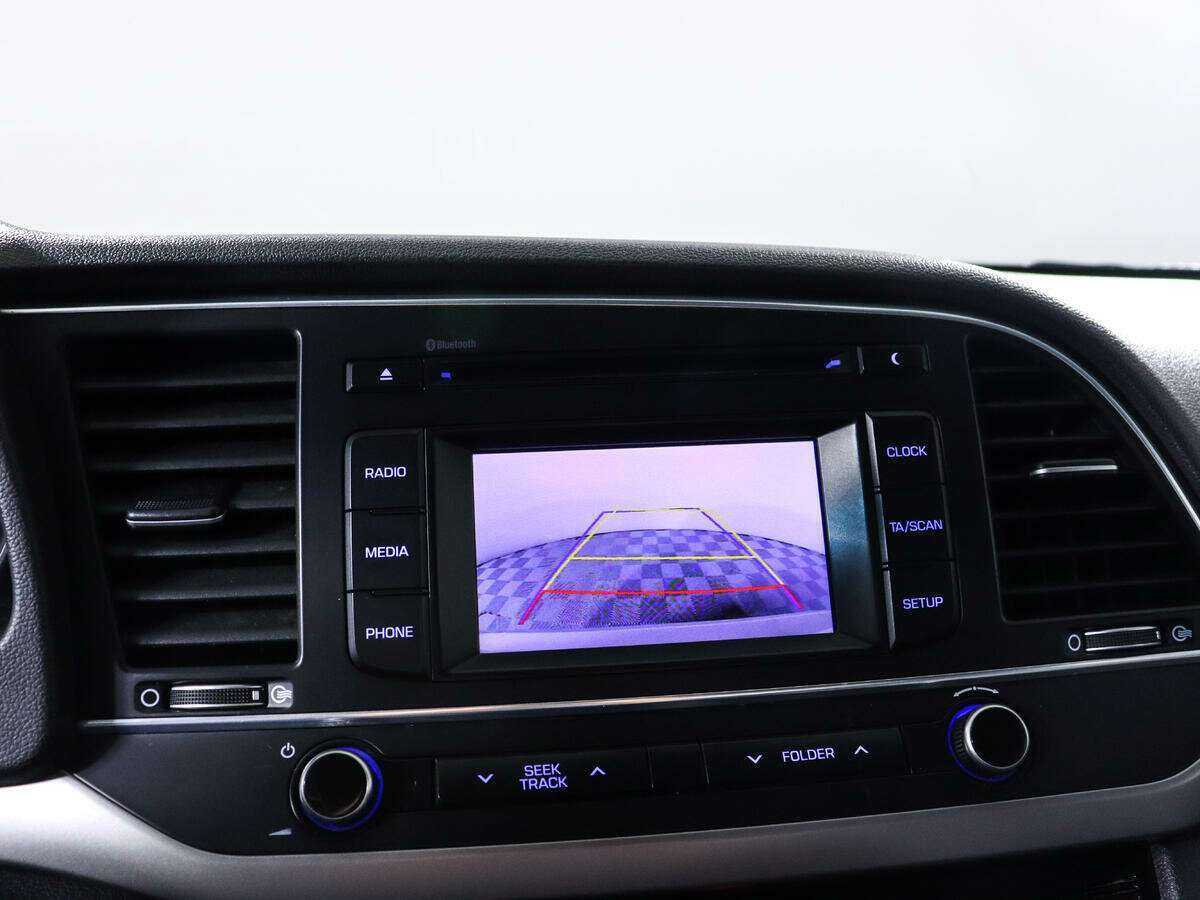 Hyundai Elantra с пробегом — 2018 год. Фото: #12