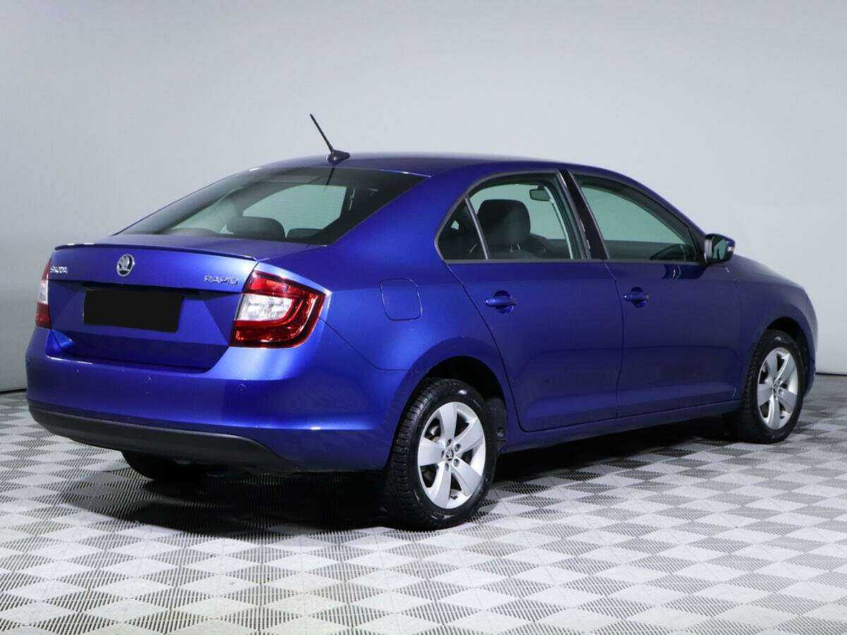 Skoda Rapid с пробегом — 2017 год. Фото: #3