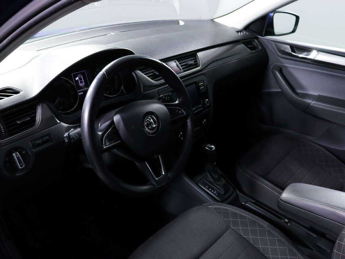 Skoda Rapid с пробегом — 2017 год. Фото: #11