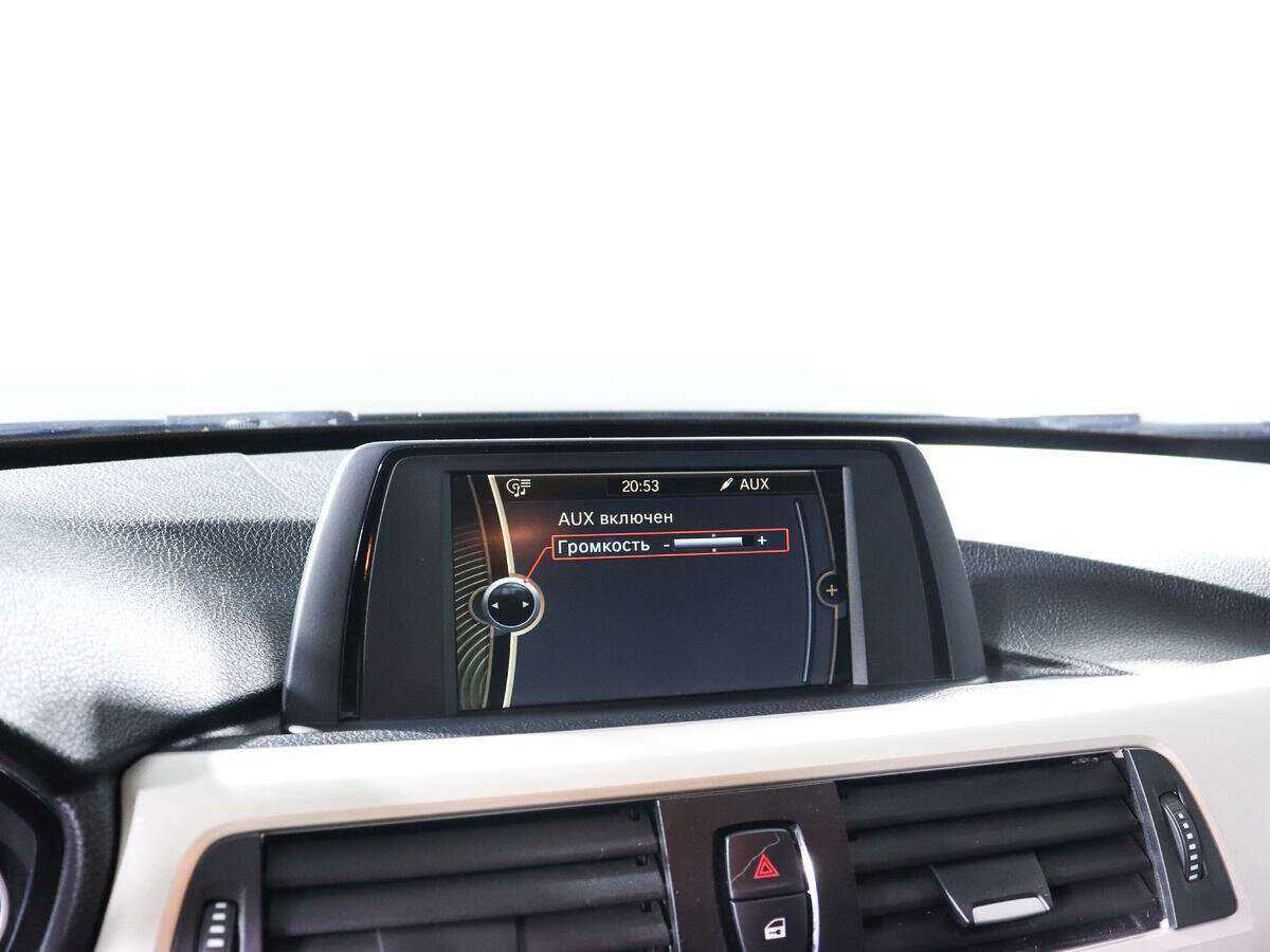 BMW 3 серии с пробегом — 2013 год. Фото: #11