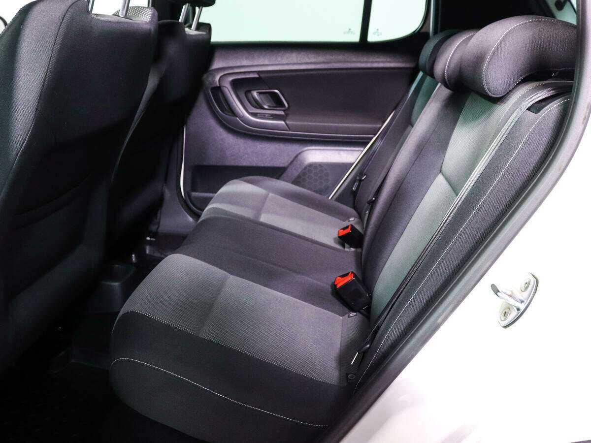 Skoda Fabia с пробегом — 2012 год. Фото: #9