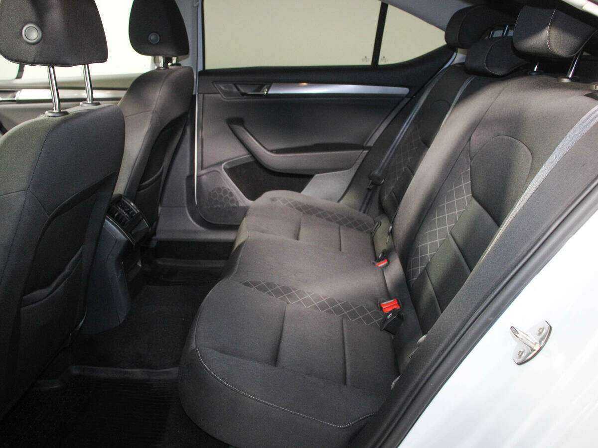 Skoda Superb с пробегом — 2017 год. Фото: #6