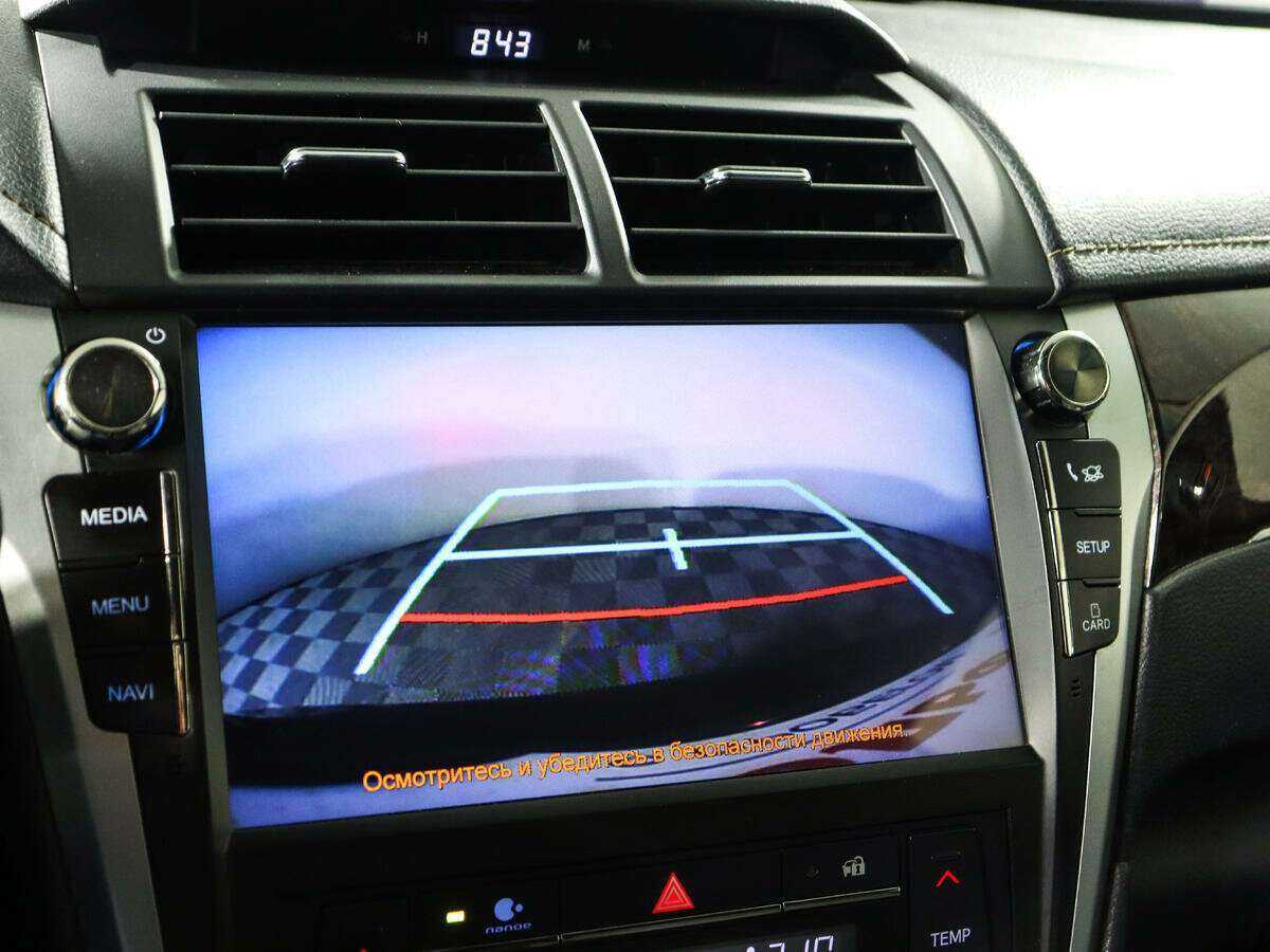 Toyota Camry с пробегом — 2017 год. Фото: #16