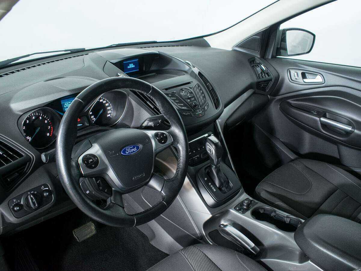 Ford Kuga с пробегом — 2016 год. Фото: #12