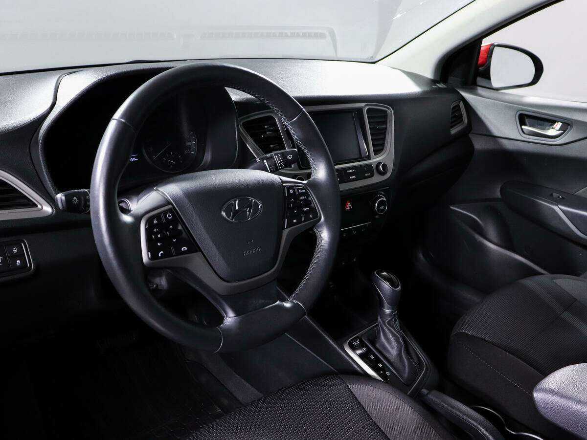 Hyundai Solaris с пробегом — 2019 год. Фото: #11