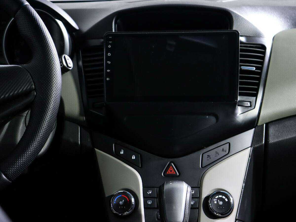 Chevrolet Cruze с пробегом — 2012 год. Фото: #12