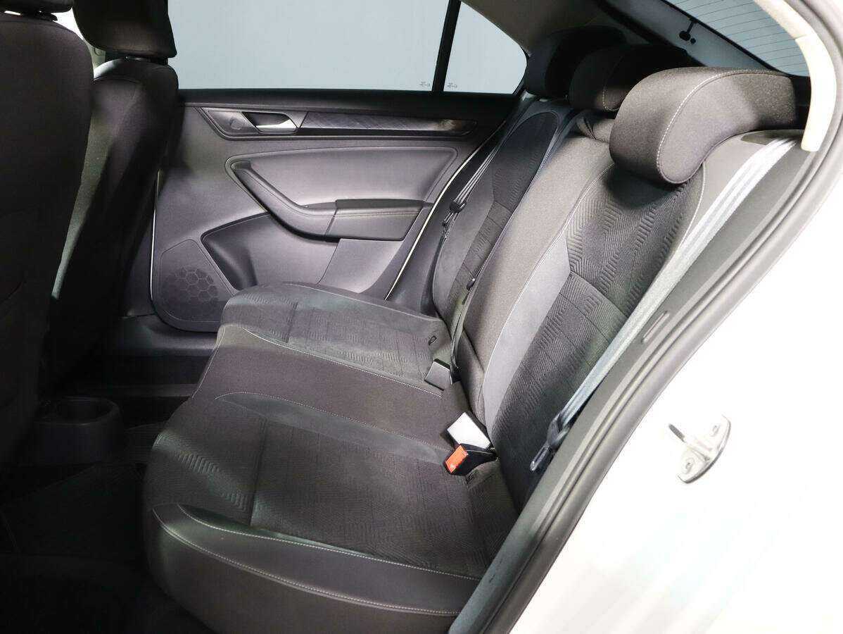 Volkswagen Polo с пробегом — 2020 год. Фото: #7