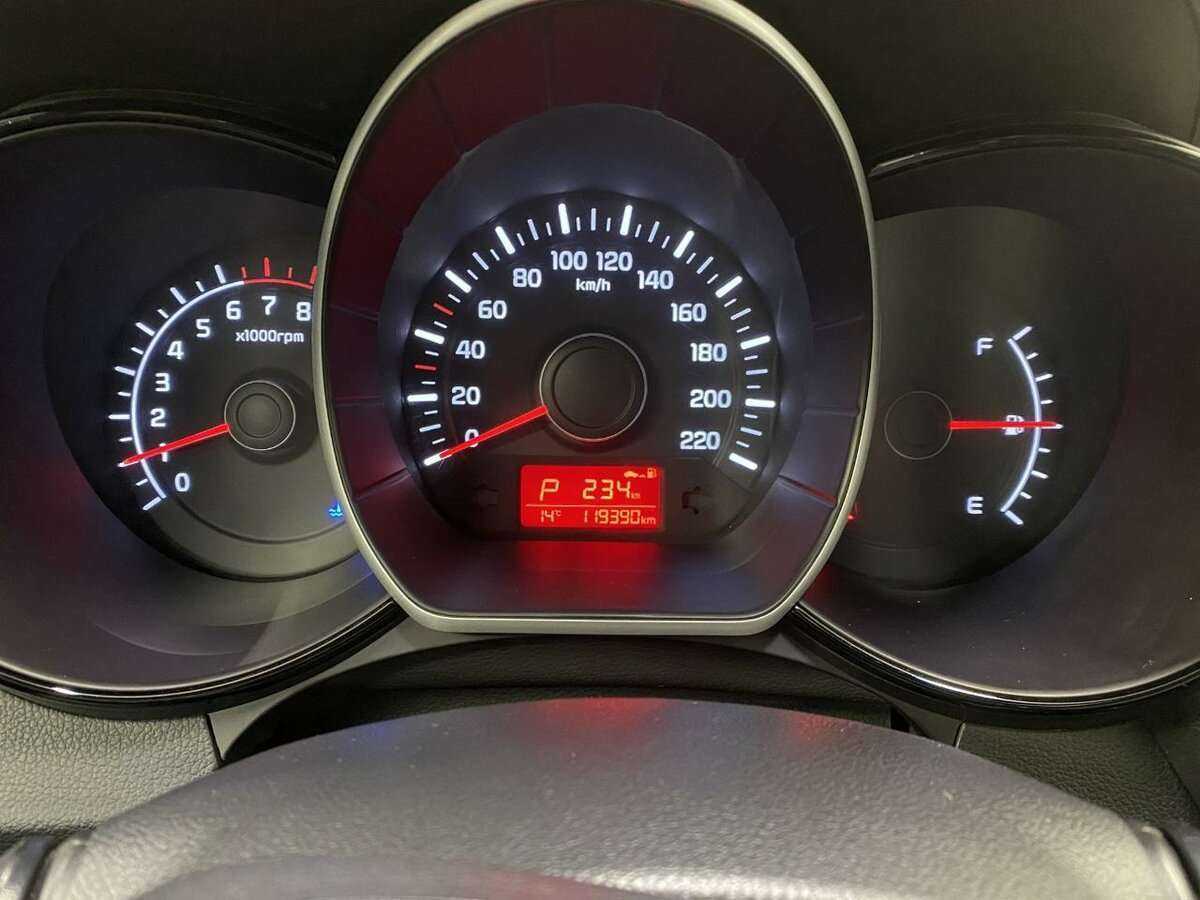 Kia Rio с пробегом — 2017 год. Фото: #9