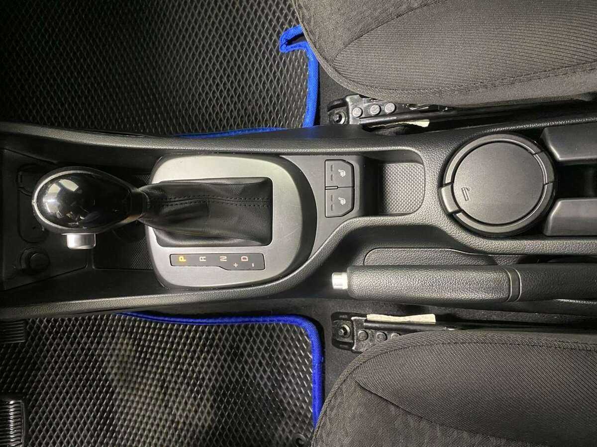 Kia Rio с пробегом — 2017 год. Фото: #11