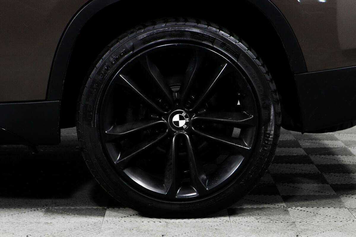 BMW X1 с пробегом — 2013 год. Фото: #13