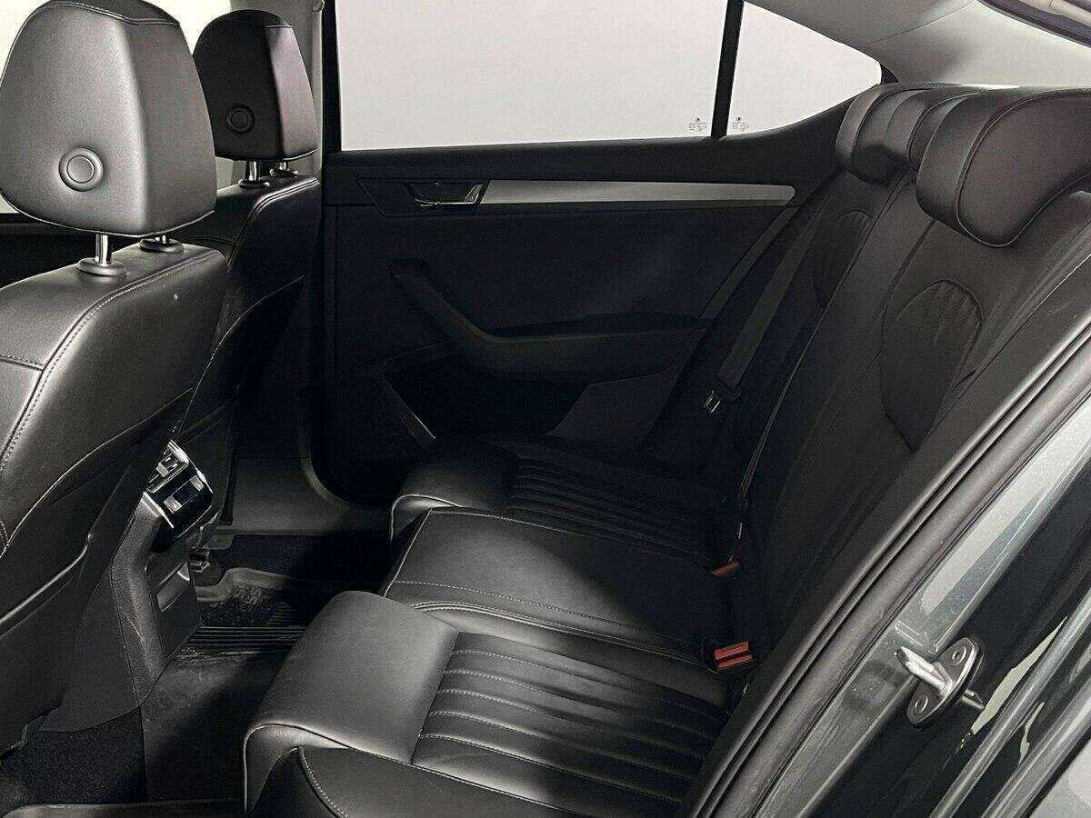 Skoda Superb с пробегом — 2017 год. Фото: #8