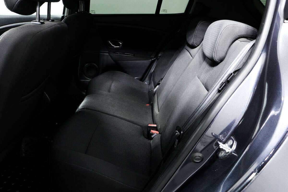 Renault Megane с пробегом — 2012 год. Фото: #11