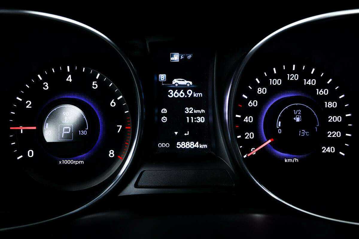 Hyundai Santa Fe с пробегом — 2014 год. Фото: #9