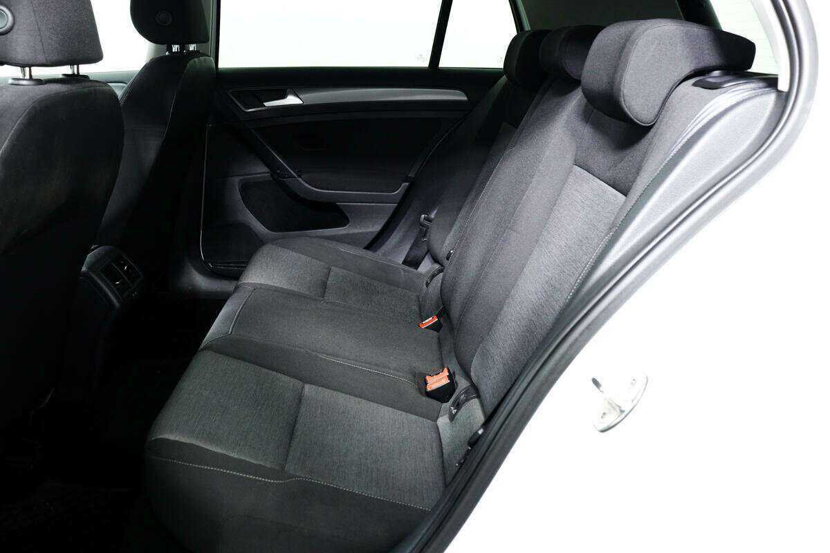 Volkswagen Golf с пробегом — 2013 год. Фото: #11