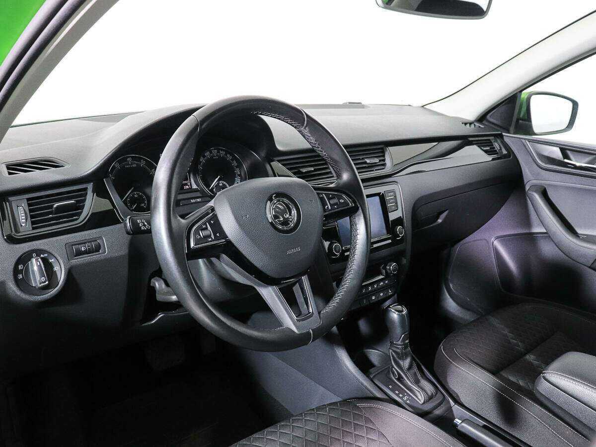 Skoda Rapid с пробегом — 2017 год. Фото: #11