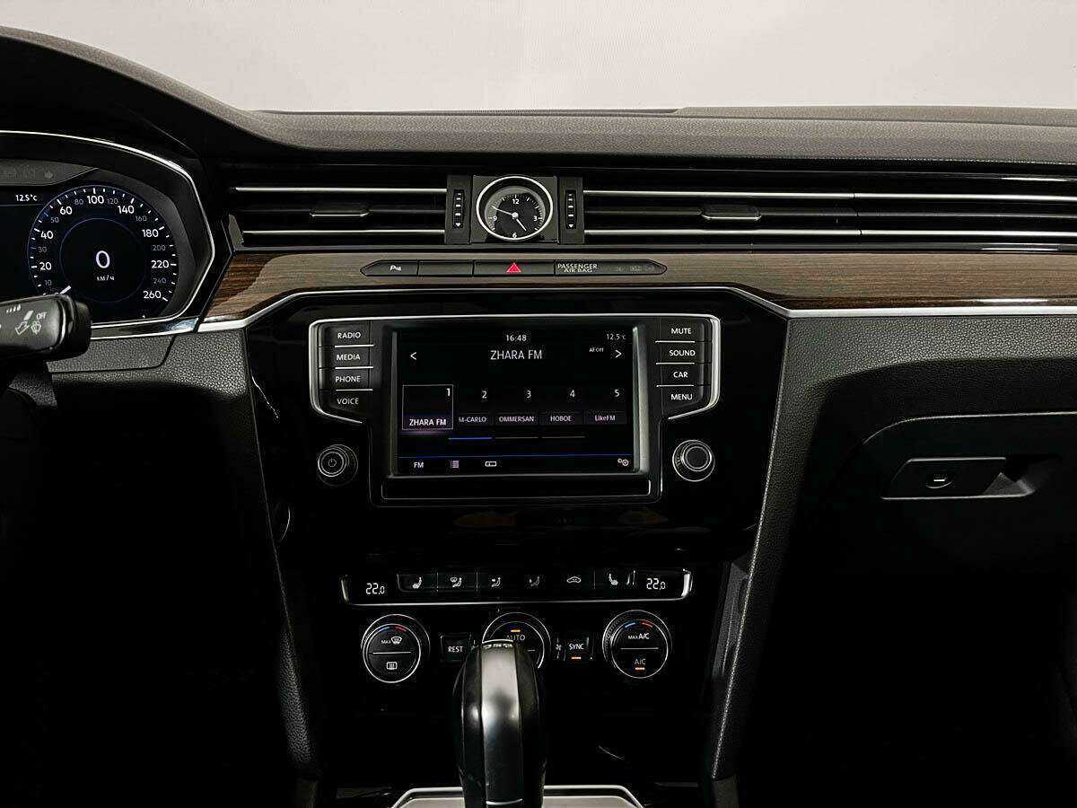Volkswagen Passat с пробегом — 2017 год. Фото: #14