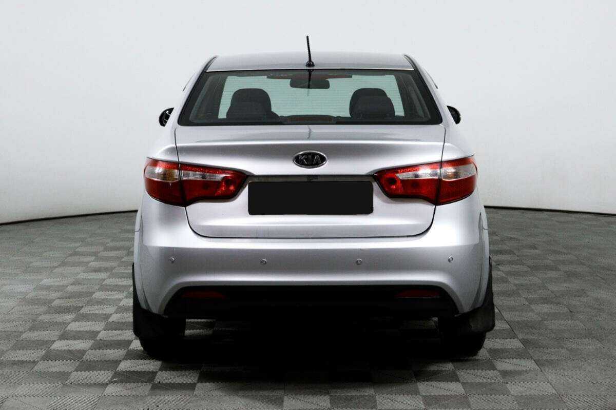 Kia Rio с пробегом — 2012 год. Фото: #5
