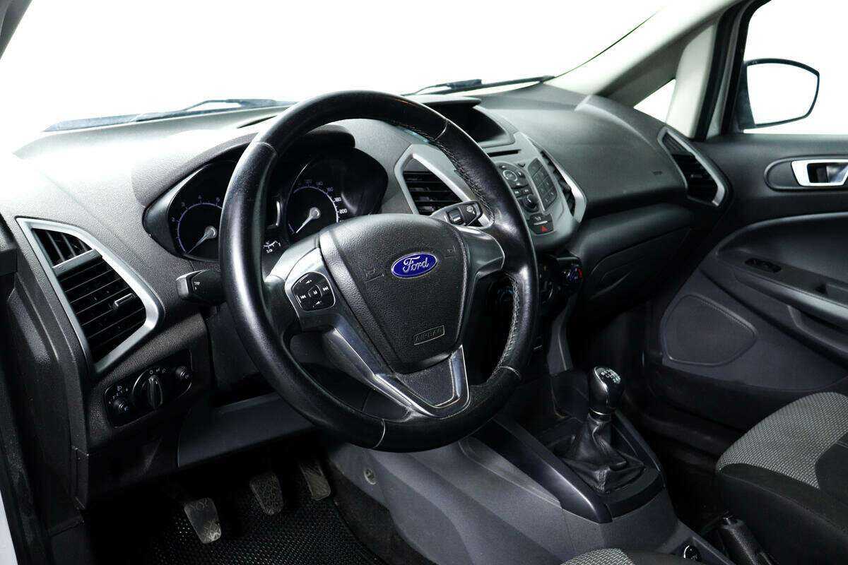 Ford EcoSport с пробегом — 2015 год. Фото: #10