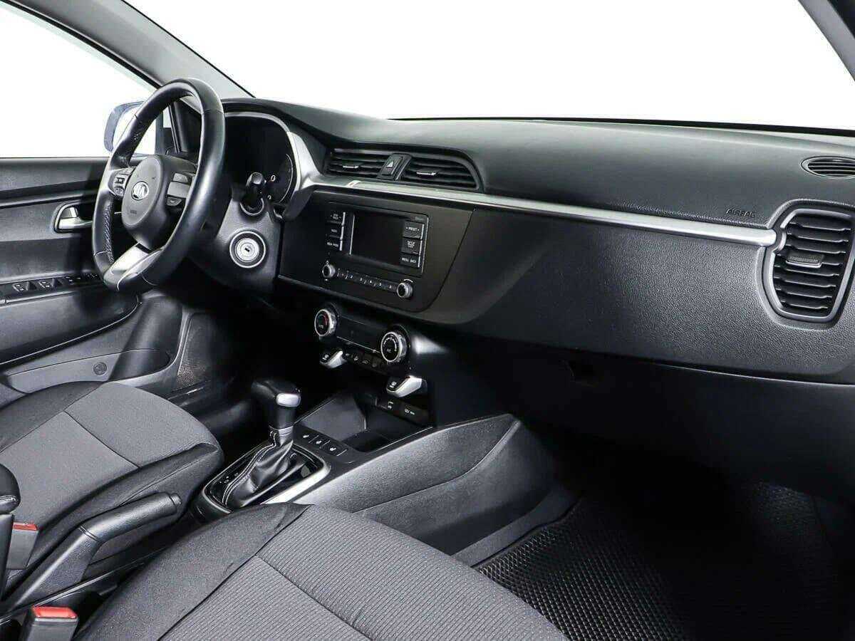 Kia Rio с пробегом — 2020 год. Фото: #8