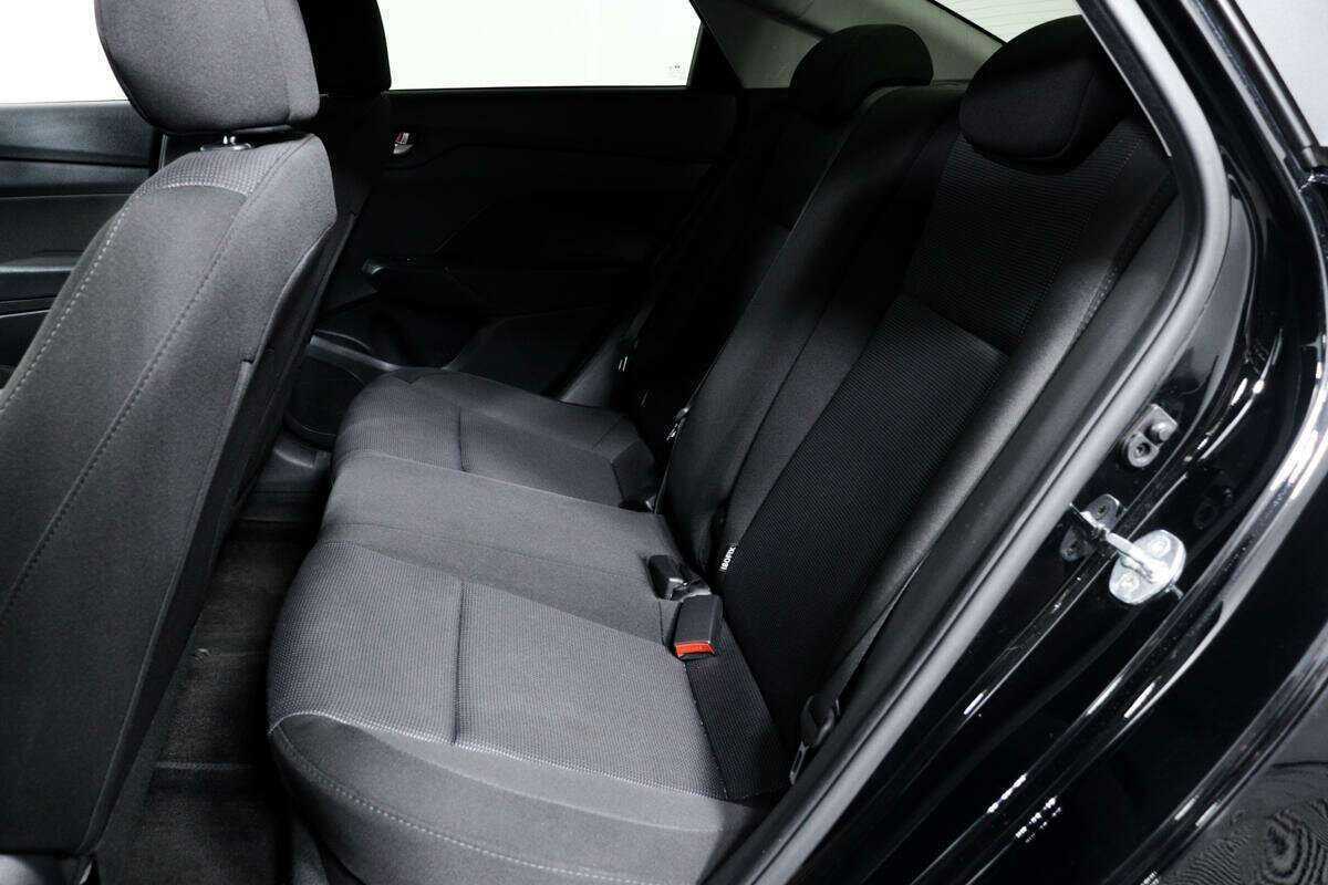 Hyundai Solaris с пробегом — 2019 год. Фото: #10