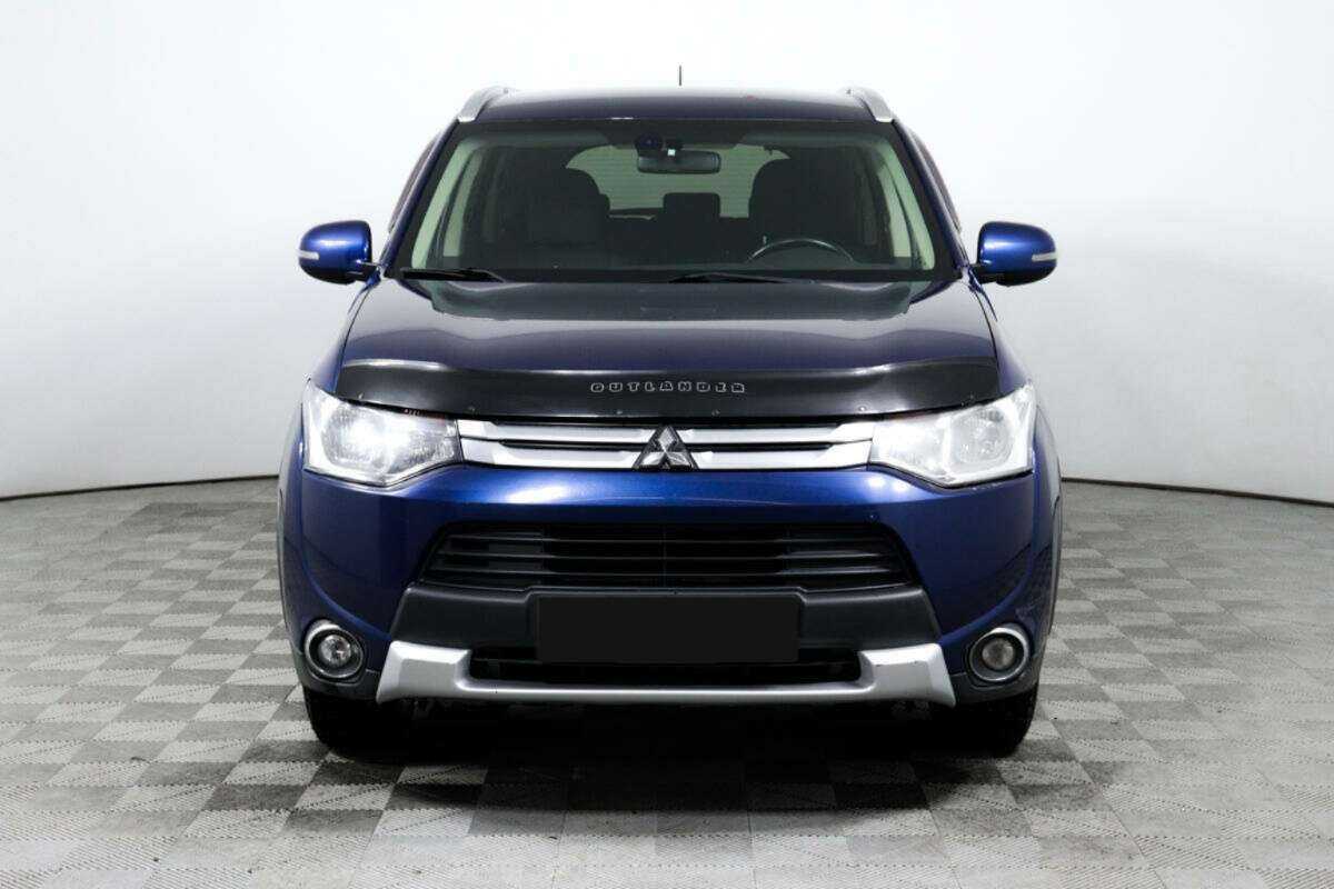 Mitsubishi Outlander с пробегом — 2014 год. Фото: #1