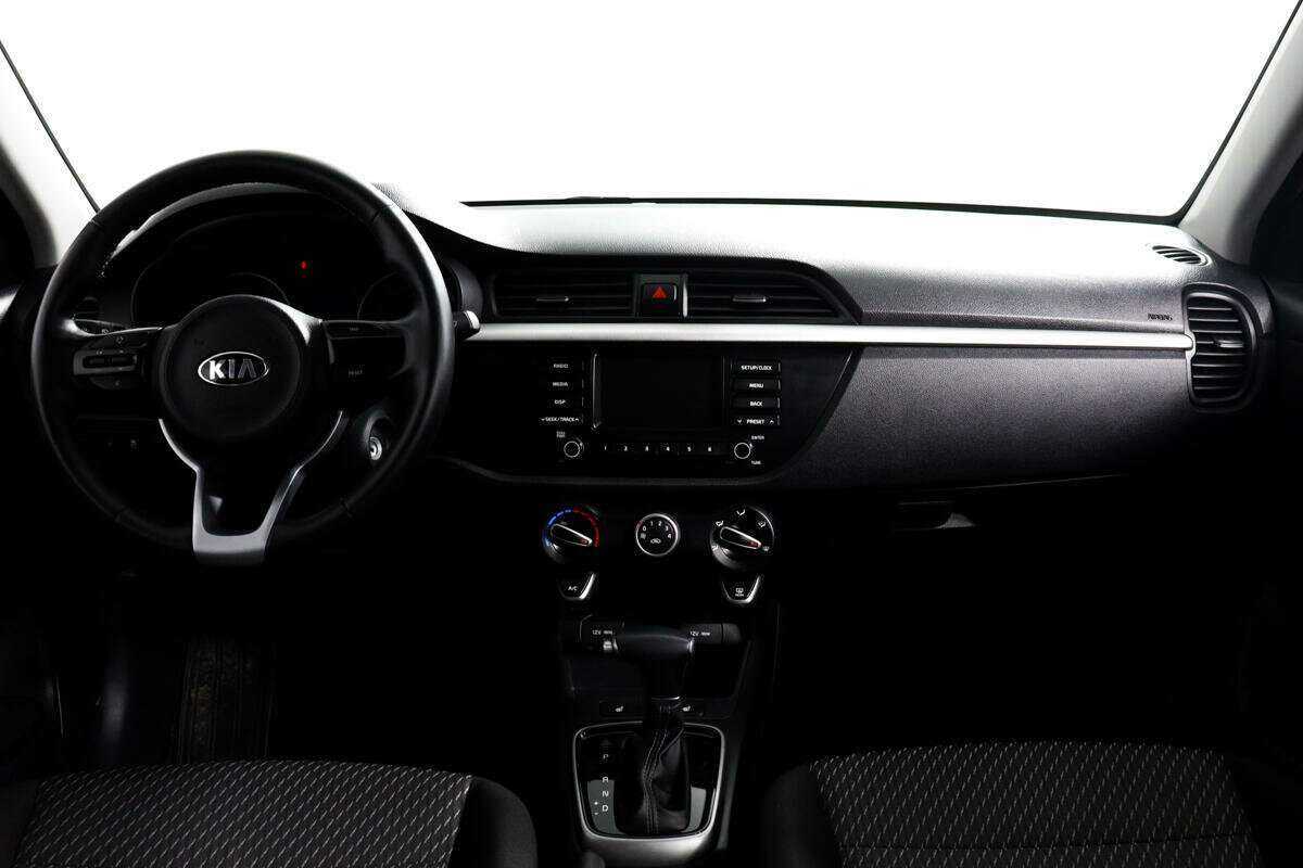 Kia Rio с пробегом — 2020 год. Фото: #10
