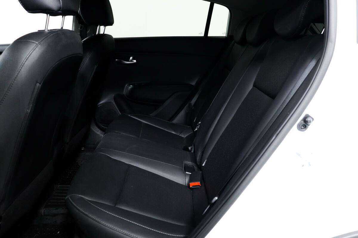 Kia Rio с пробегом — 2018 год. Фото: #11