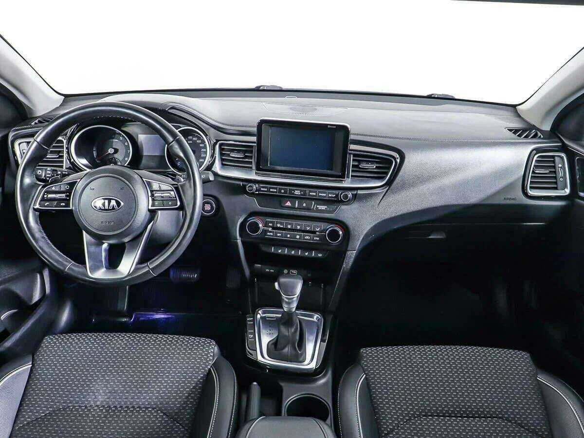 Kia Ceed с пробегом — 2019 год. Фото: #9