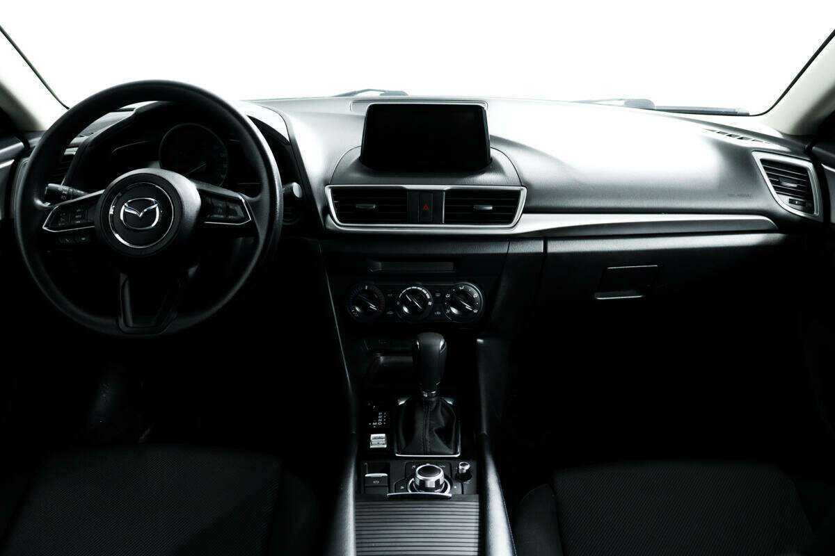 Mazda 3 с пробегом — 2016 год. Фото: #10