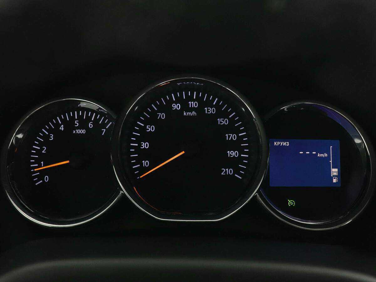 Renault Logan с пробегом — 2018 год. Фото: #6