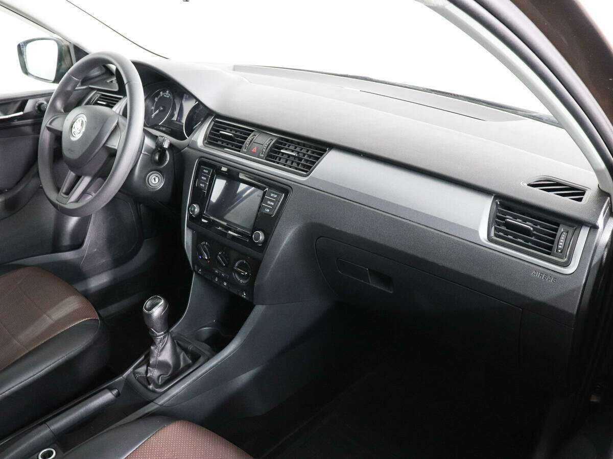 Skoda Rapid с пробегом — 2019 год. Фото: #8