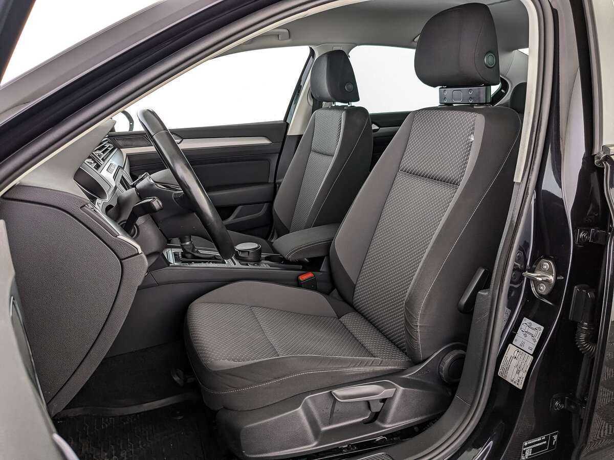 Volkswagen Passat с пробегом — 2016 год. Фото: #14