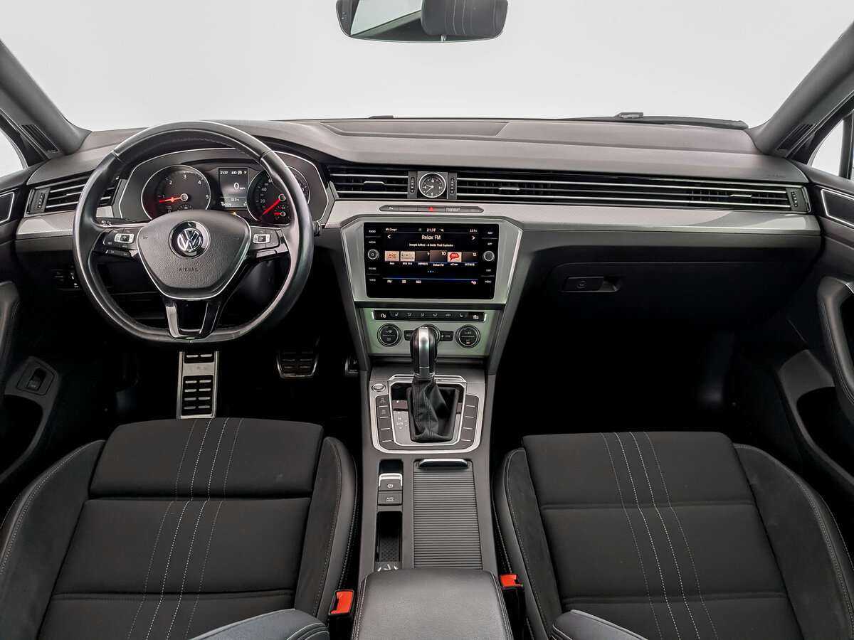 Volkswagen Passat с пробегом — 2018 год. Фото: #13