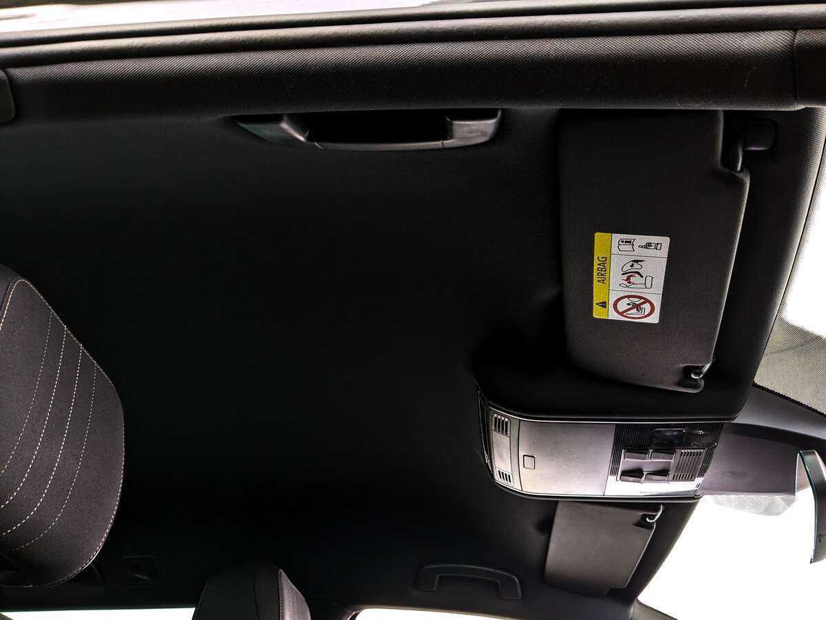 Volkswagen Passat с пробегом — 2018 год. Фото: #23