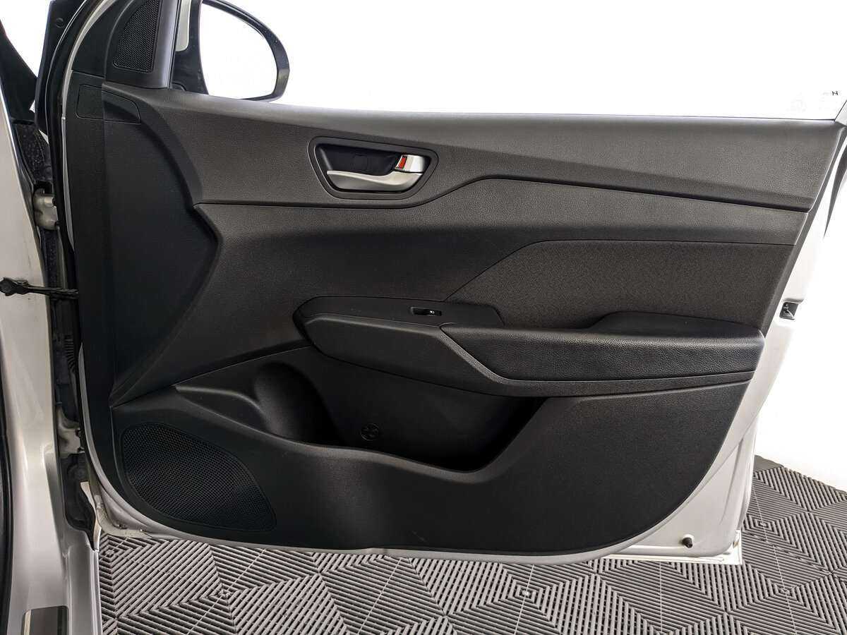 Hyundai Solaris с пробегом — 2019 год. Фото: #20