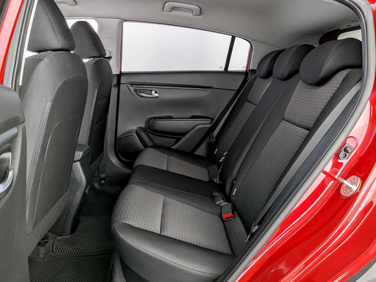 Kia Rio с пробегом — 2022 год. Фото: #9