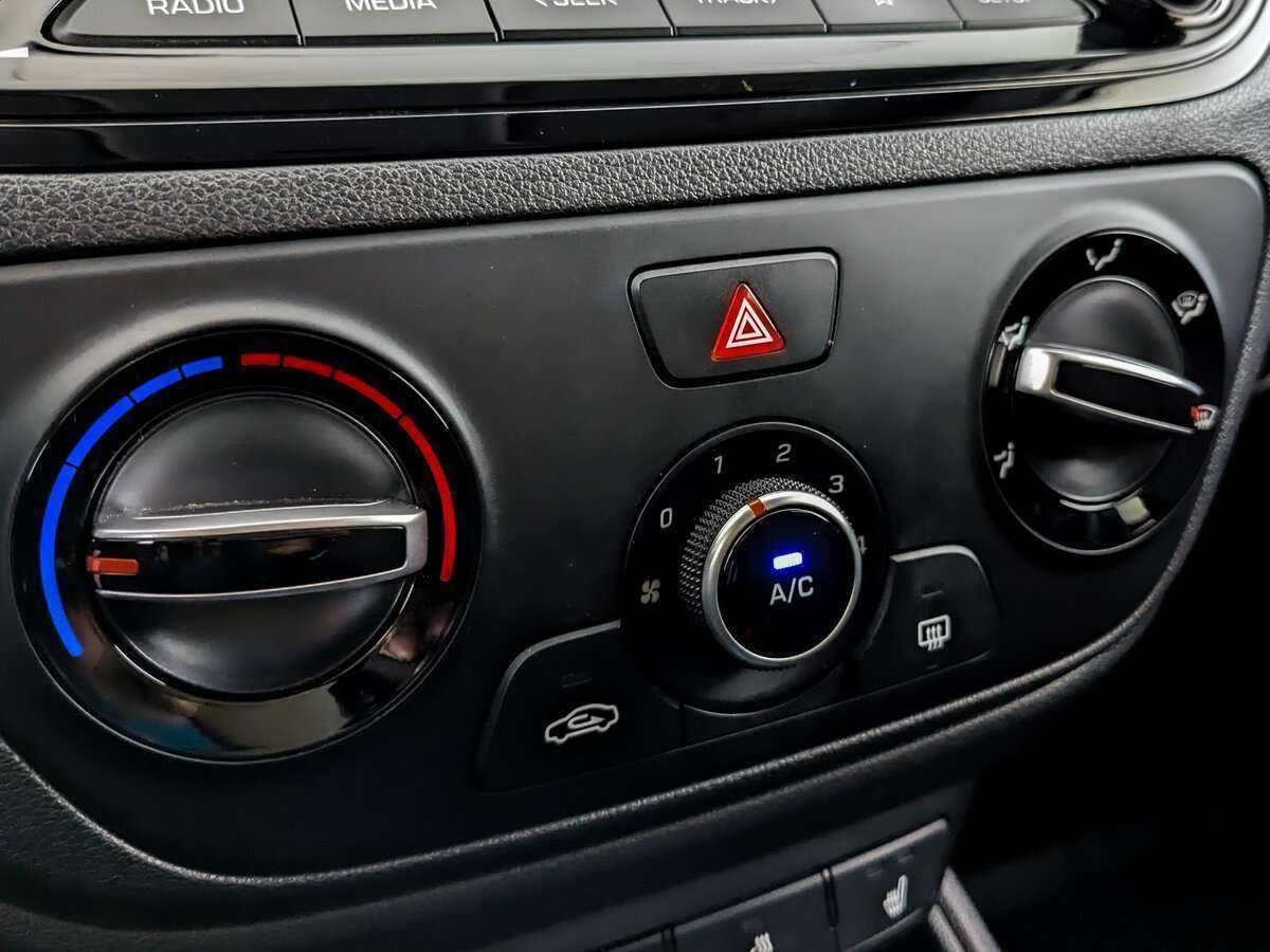 Hyundai Solaris с пробегом — 2020 год. Фото: #20