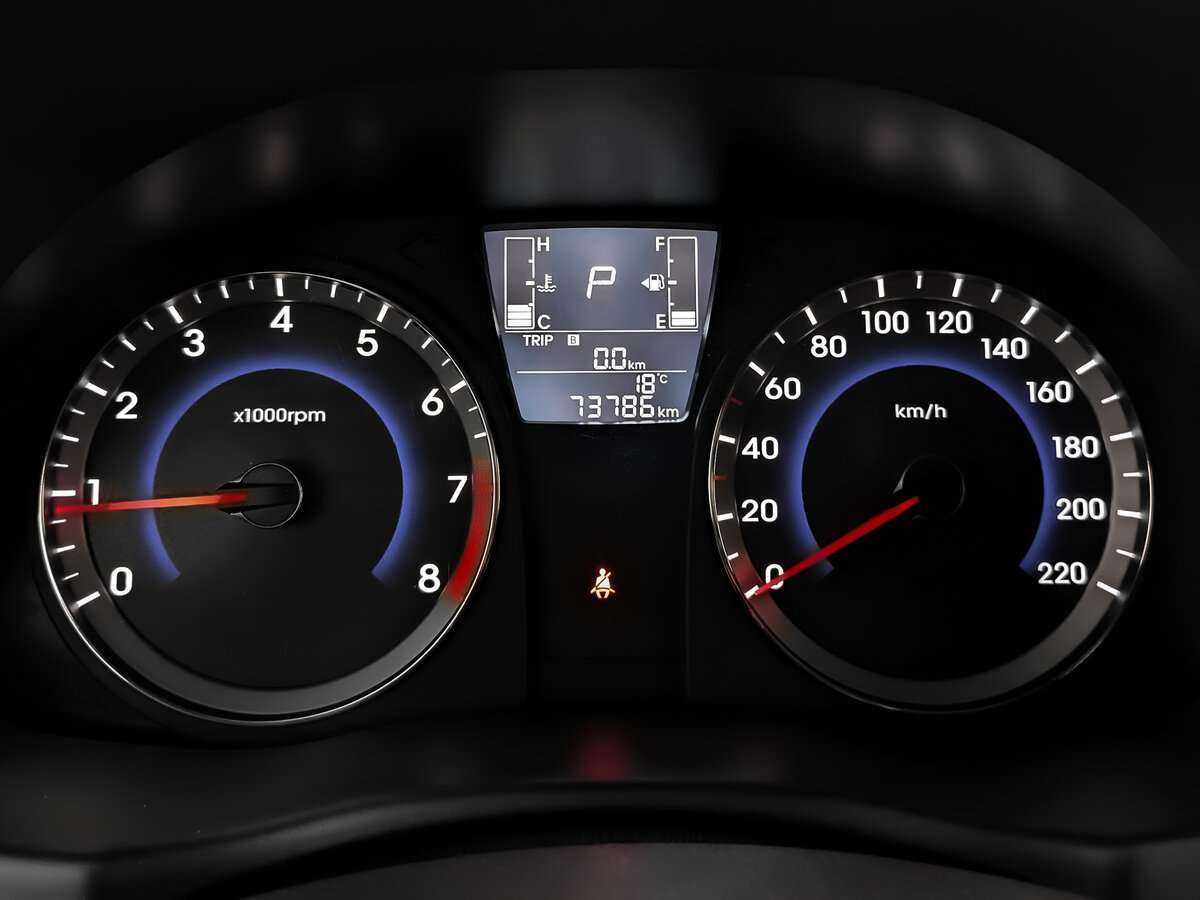 Hyundai Solaris с пробегом — 2016 год. Фото: #10