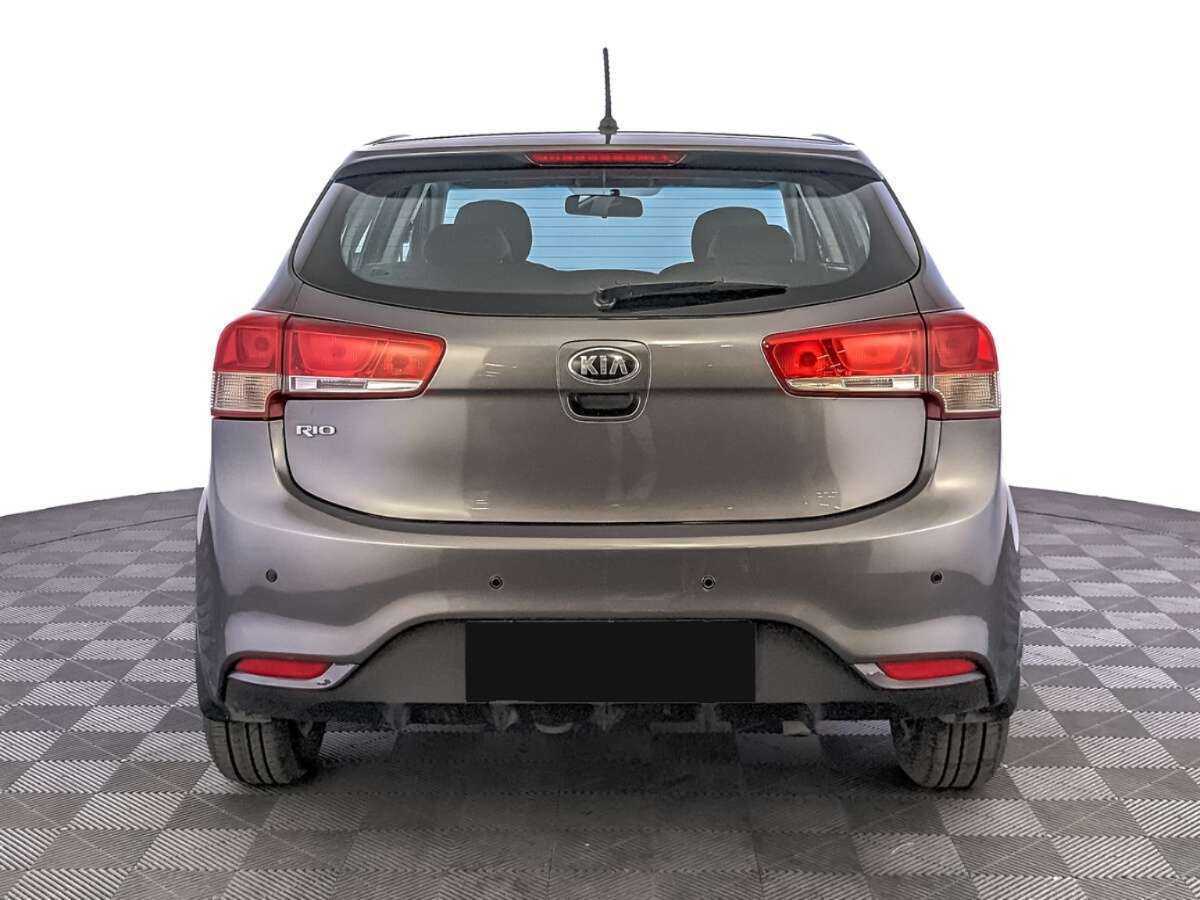 Kia Rio с пробегом — 2016 год. Фото: #5