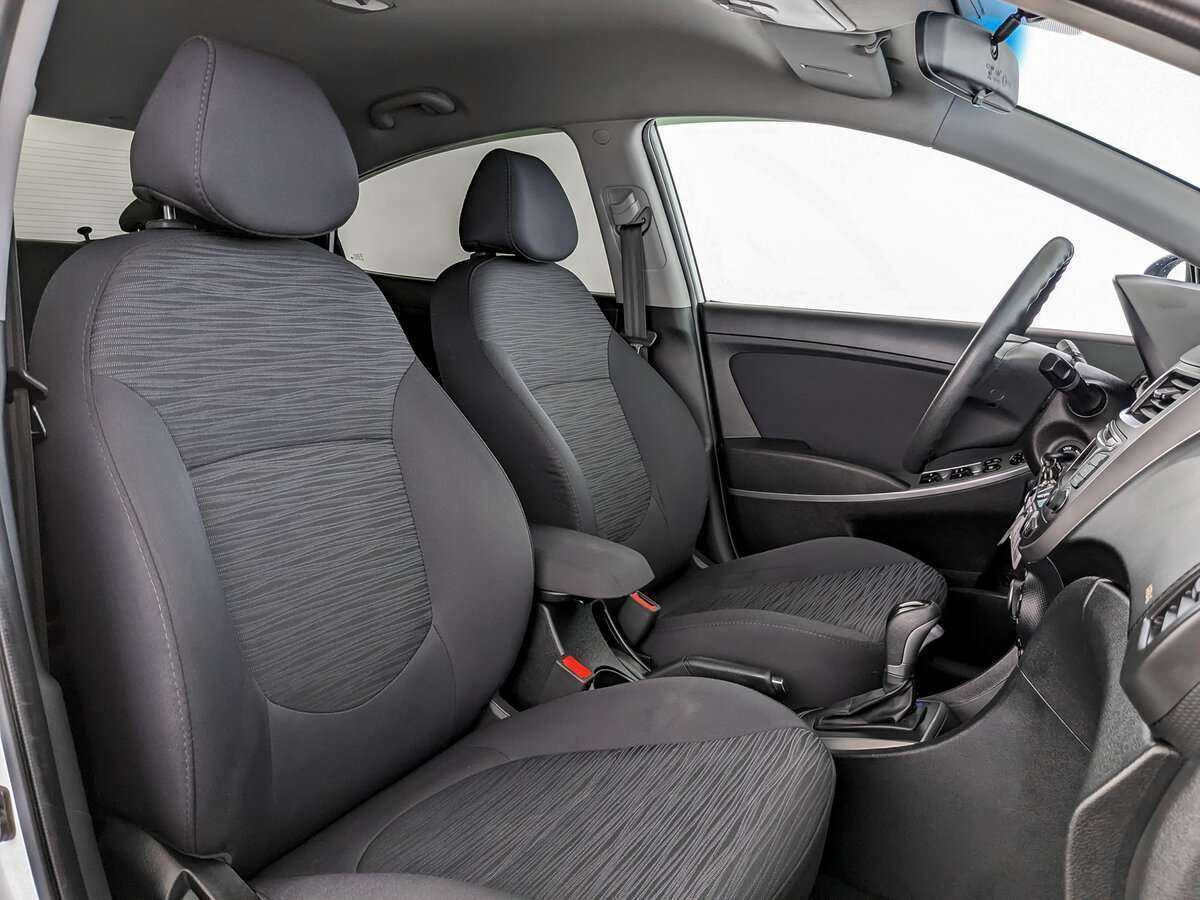 Hyundai Solaris с пробегом — 2015 год. Фото: #16