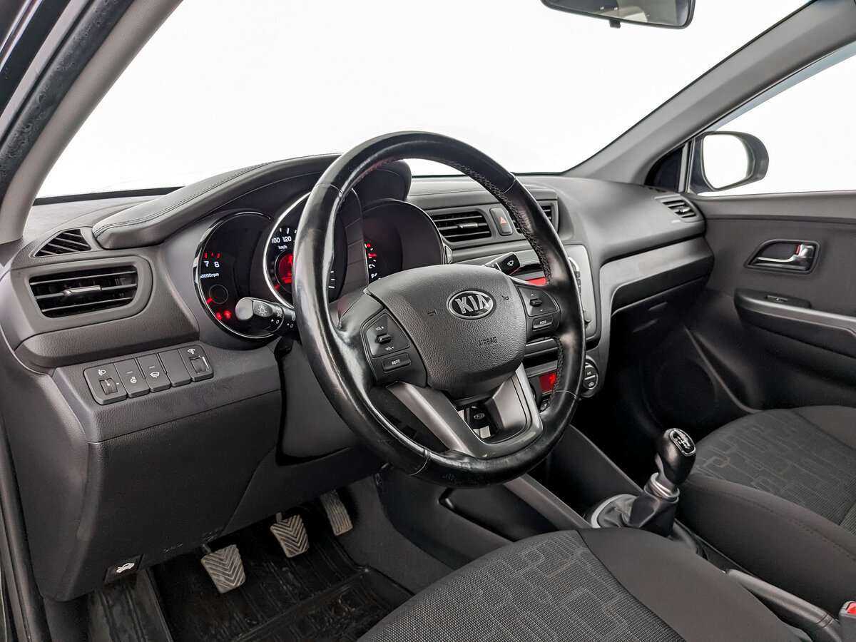 Kia Rio с пробегом — 2014 год. Фото: #13