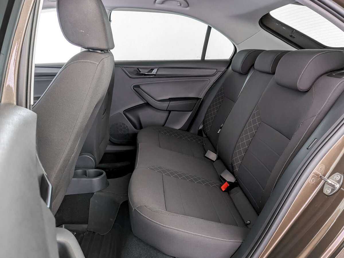 Skoda Rapid с пробегом — 2020 год. Фото: #8