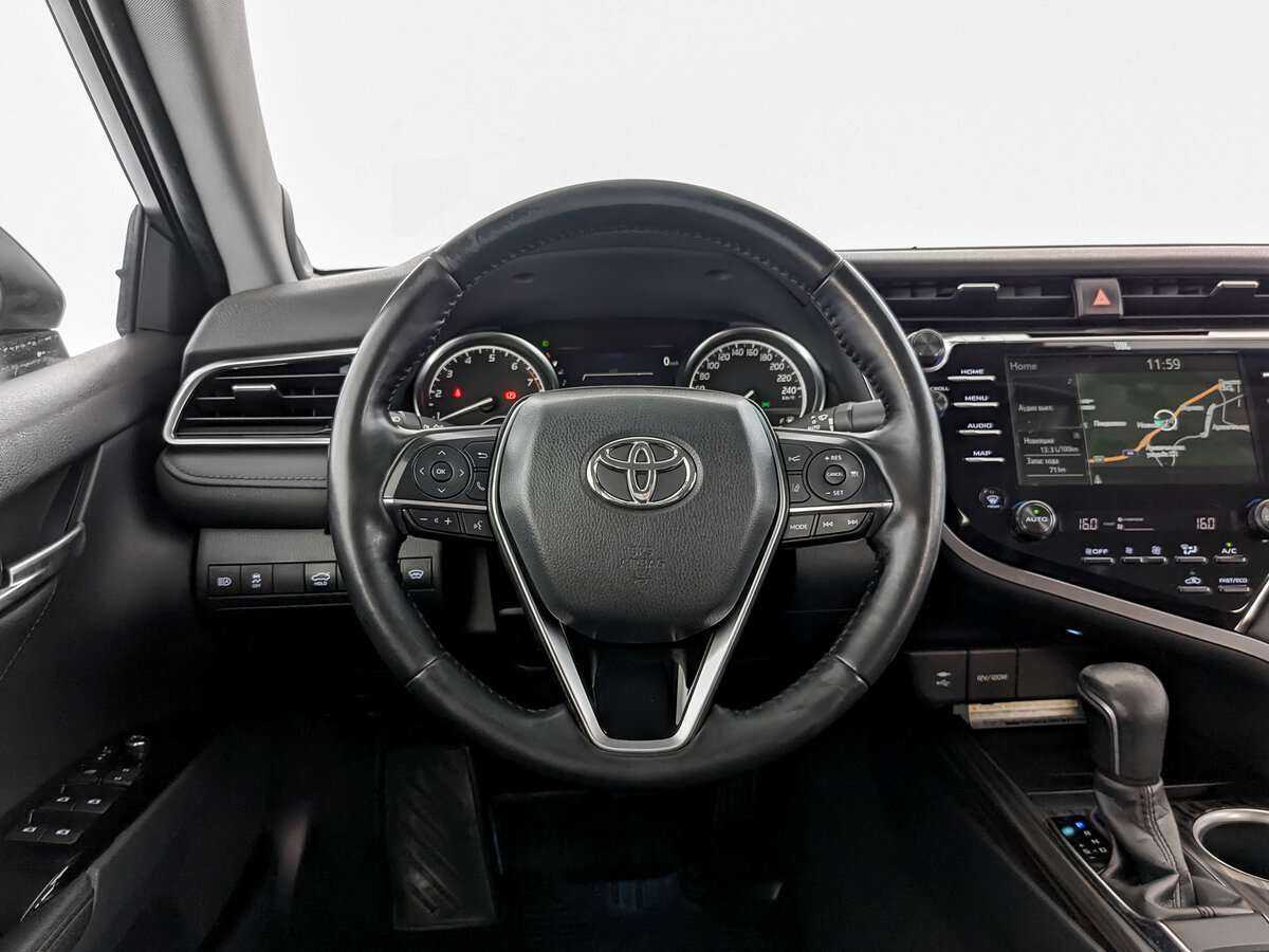 Toyota Camry с пробегом — 2019 год. Фото: #21